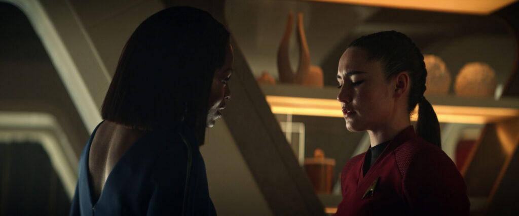 La'an and Neera talk