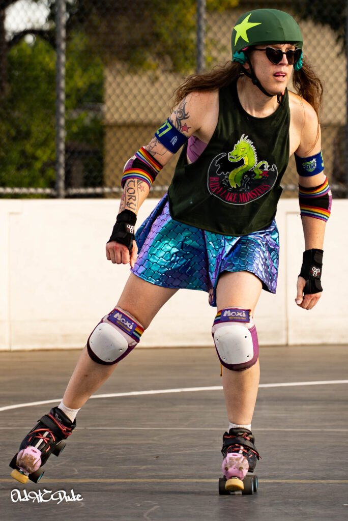 me skating solo down a straightaway, looking across the track for holes my blockers have hopefully opened up